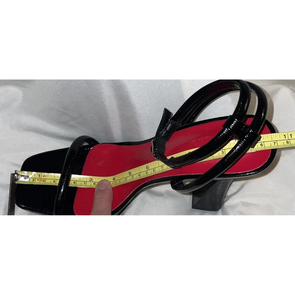 Unbranded black patent